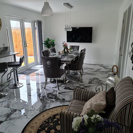 Sav 5 Bed Luxury Detached House In Leicester Humberstone Exterior foto